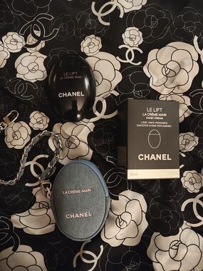 Le Lift Hand Cream Set - Limited Edition Denim Goose Egg Case With Chain